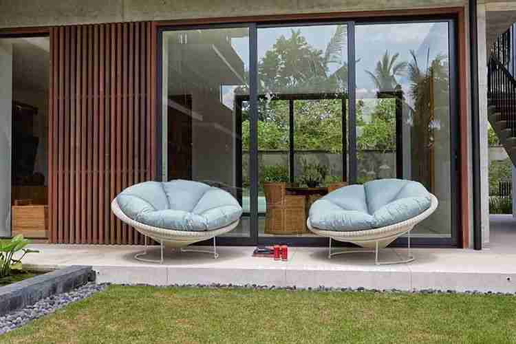 armchair, polithrona, blue armchair, modern, garden furniture deliver to ammoxostos, andreotti, furniture, cyprus, limassol, epipla